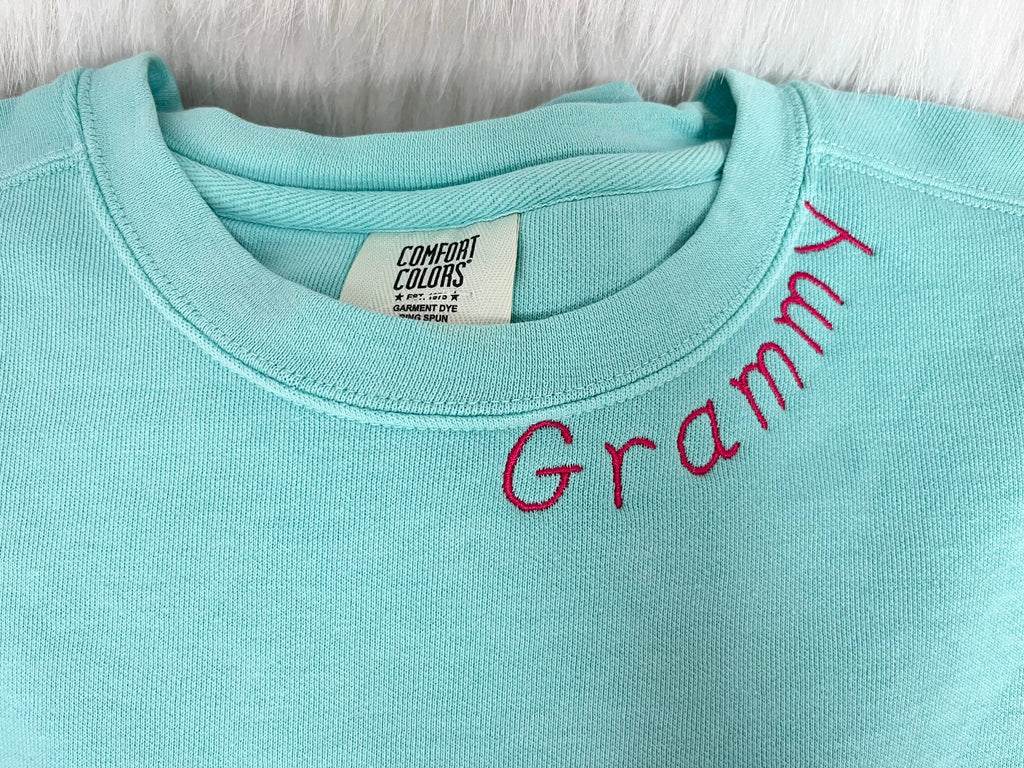 Mama embroidered neck crew
