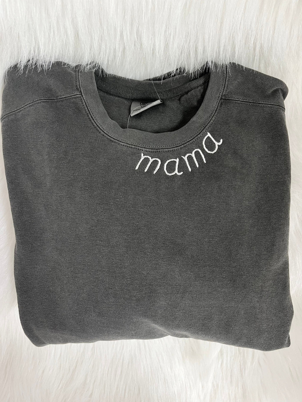 Mama embroidered neck crew