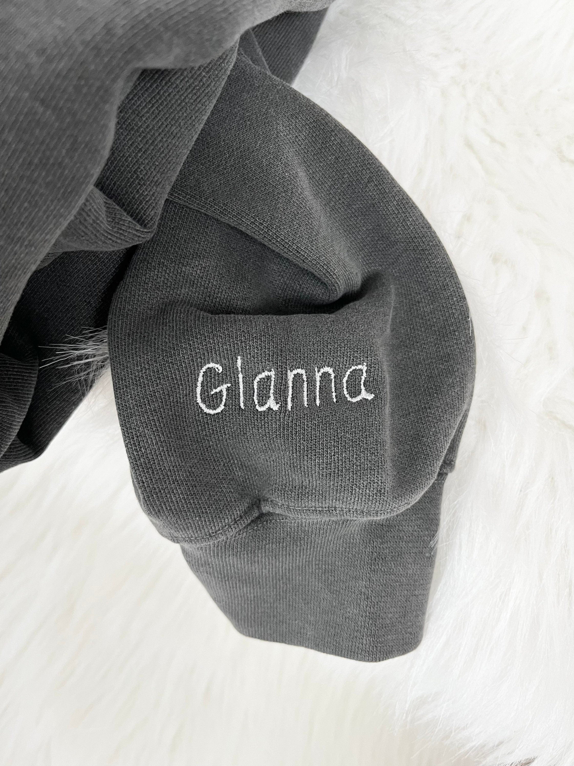 Mama embroidered neck crew