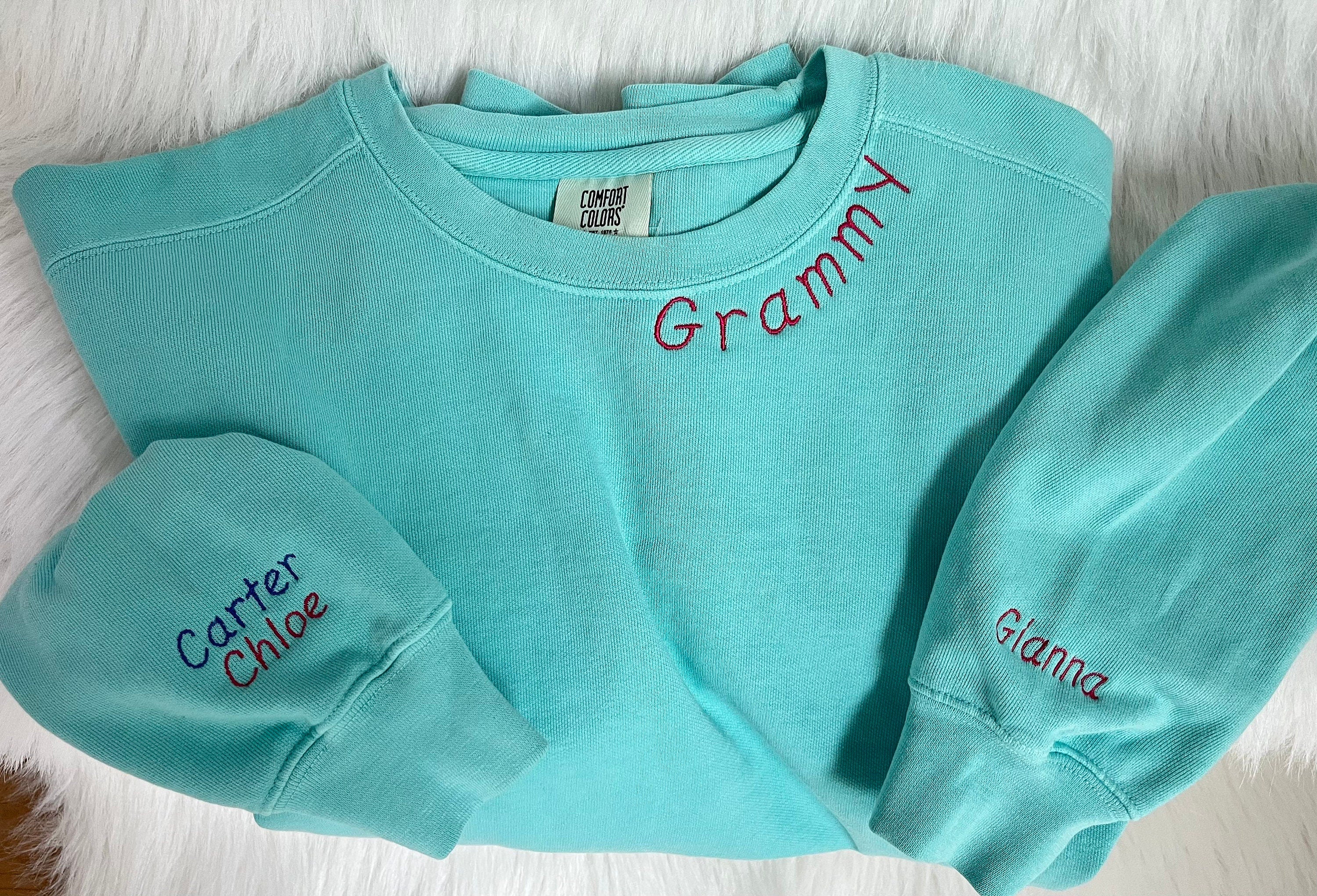 Mama embroidered neck crew