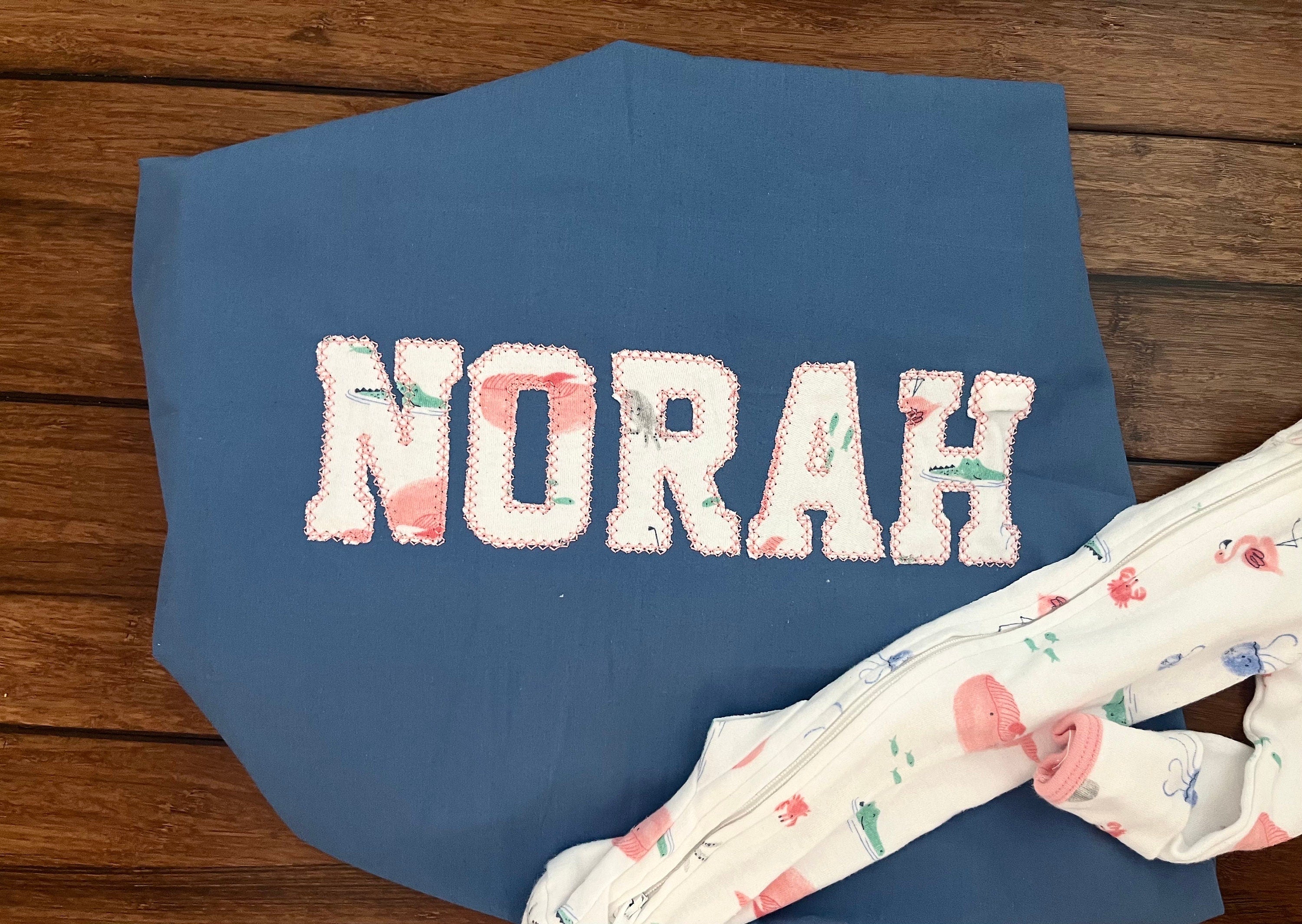 Mama sweater embroidered with baby clothing, personalized sweater, baby outfit, appliqué, keepsake, gift for mom, mama clothing, baby